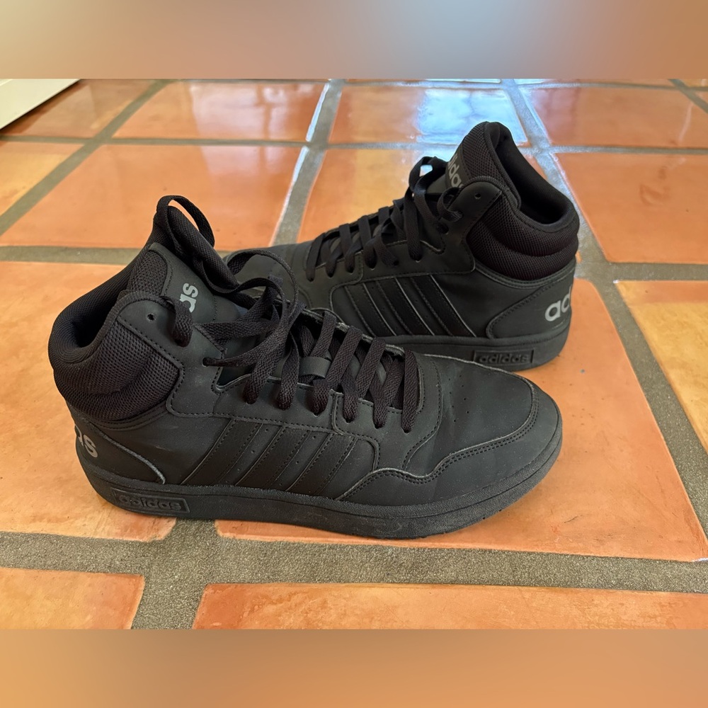 Adidas Hoops 3.0 Vintage Shoes Mid